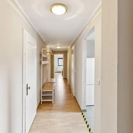 דירה Jenapartments - 4sz 7p - Vor Den Toren Jenas יינה